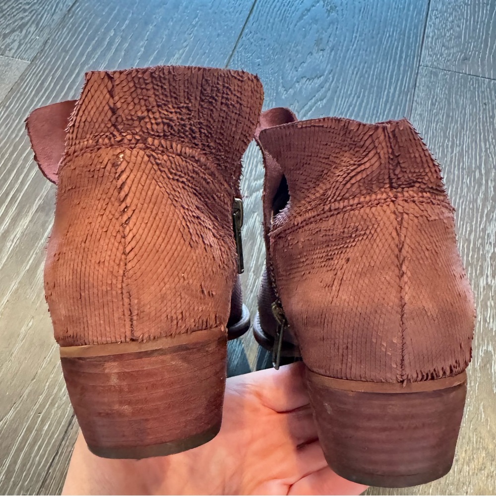 Seychelles Anthropologie Suede Snare Towel Ankle Boots - Picture 5 of 9